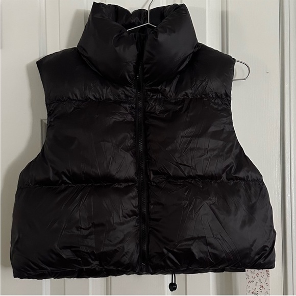 NWT Cropped Puffer Vest, Black, medium - Picture 2 of 9